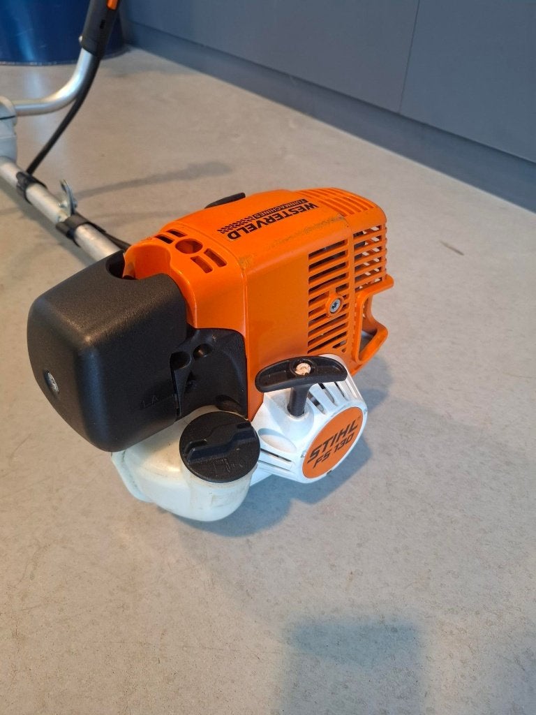 Gebruikte Stihl FS130 bosmaaier, Ophalen, Gebruikt, 10 tot 30 cm, Benzine