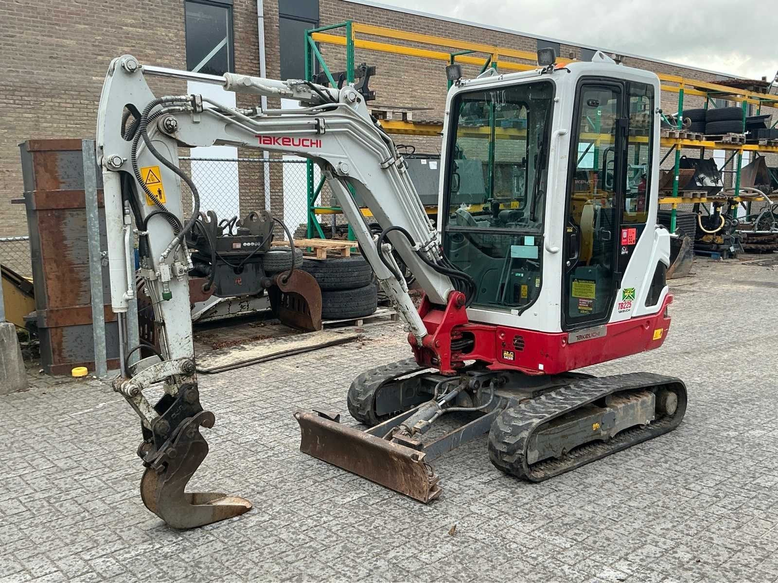 2022 Takeuchi TB225 Minigraafmachine, Zakelijke goederen, Graafmachine
