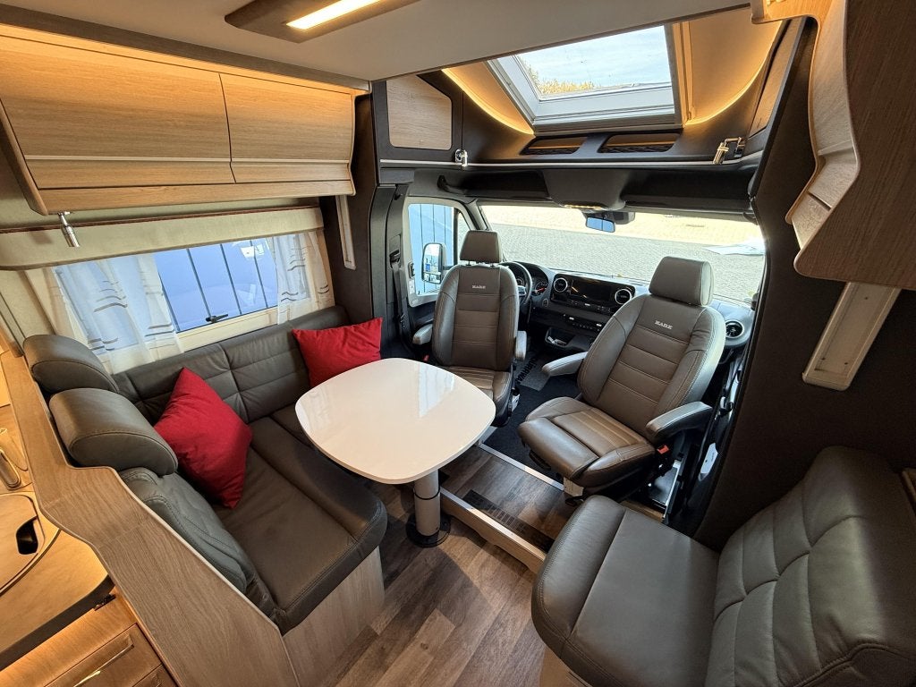 Kabe Travel Master Royal X 780 LQB, Vloeistofverwarming, Diesel, ESP-stabiliteitscontrole, 8 tot 9 meter