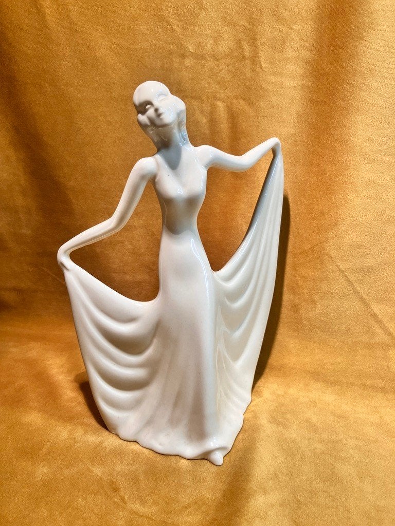 Plazuid Gouda Eta Lempke Vlinder danseres ca 1935 mint.   12, Verzenden