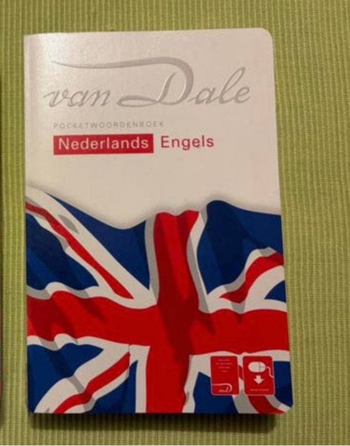Woordenboek Nederlands - Engels (van Dale), Ophalen of Verzenden, Zo goed als nieuw, Van Dale, Nederlands