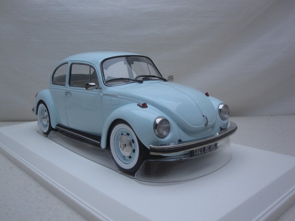 Volkswagen VW Kever 1303 lichtblauw 1973 1:18 Norev, Hobby en Vrije tijd, Ophalen of Verzenden, Nieuw, Auto, Norev