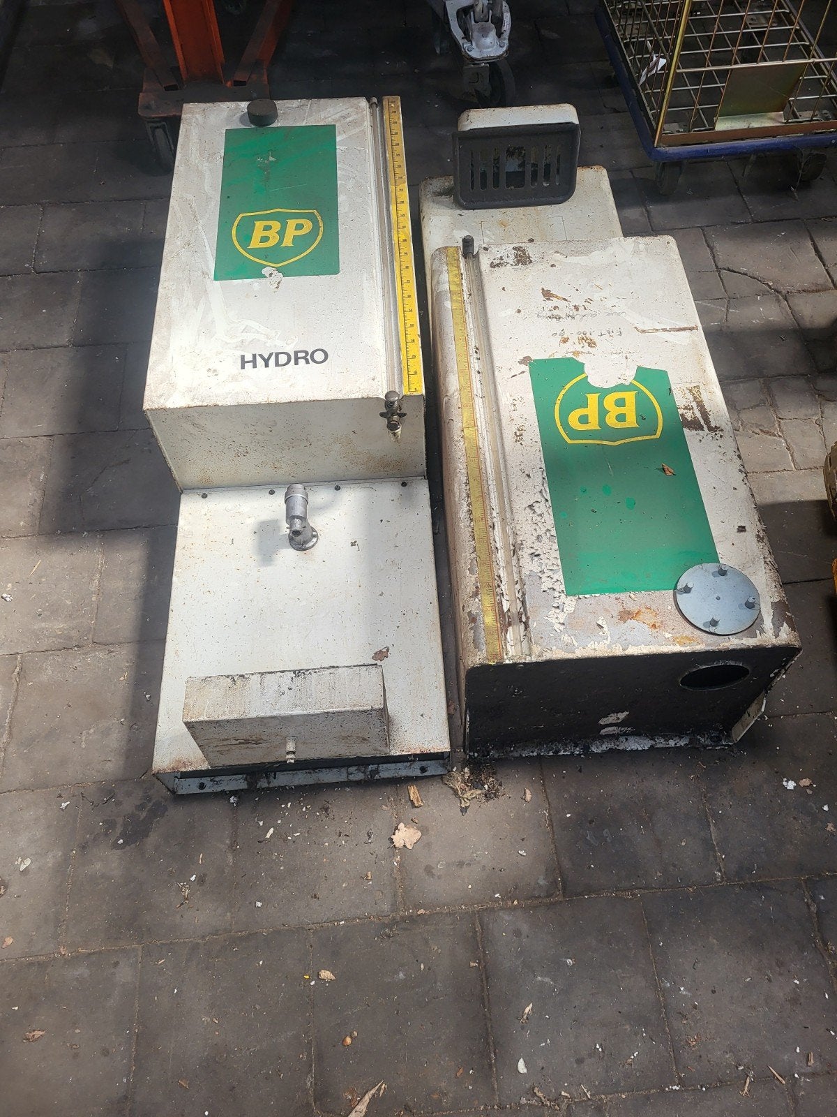 BP Olie aftap tanken - Hydro, Ophalen