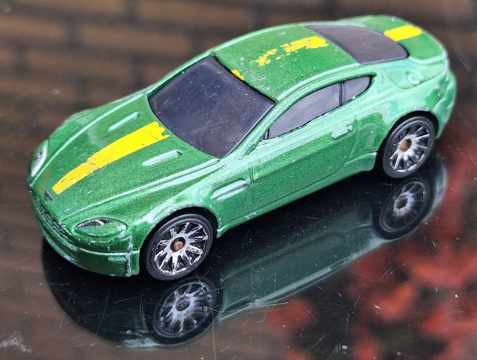 Hotwheels aston martin v8 vantage, Ophalen of Verzenden, Gebruikt, Auto
