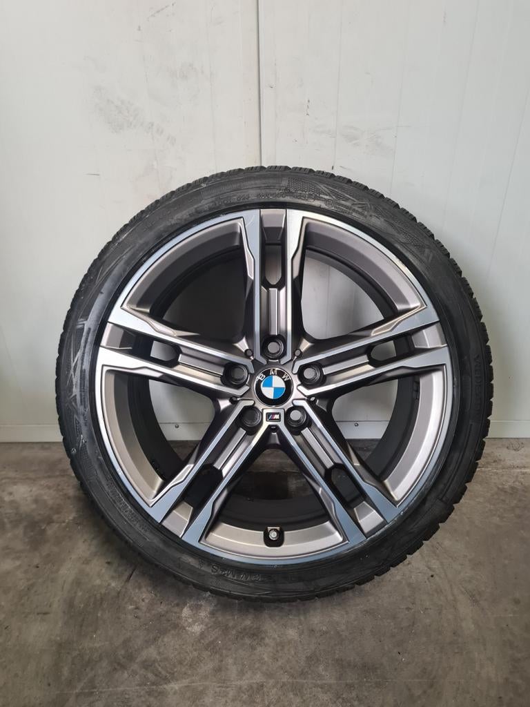 18' BMW 1 2 Serie Styling 556M met winterbanden Origineel, 18 inch, Banden en Velgen, Personenwagen, 225 mm