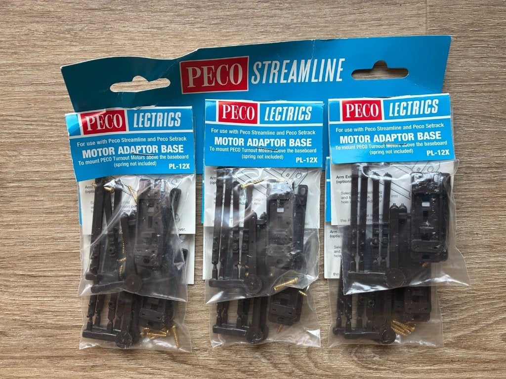 Peco PL-12X Motor adapter base (nieuw), Overige merken, Gelijkstroom of Wisselstroom, Nieuw, Rails