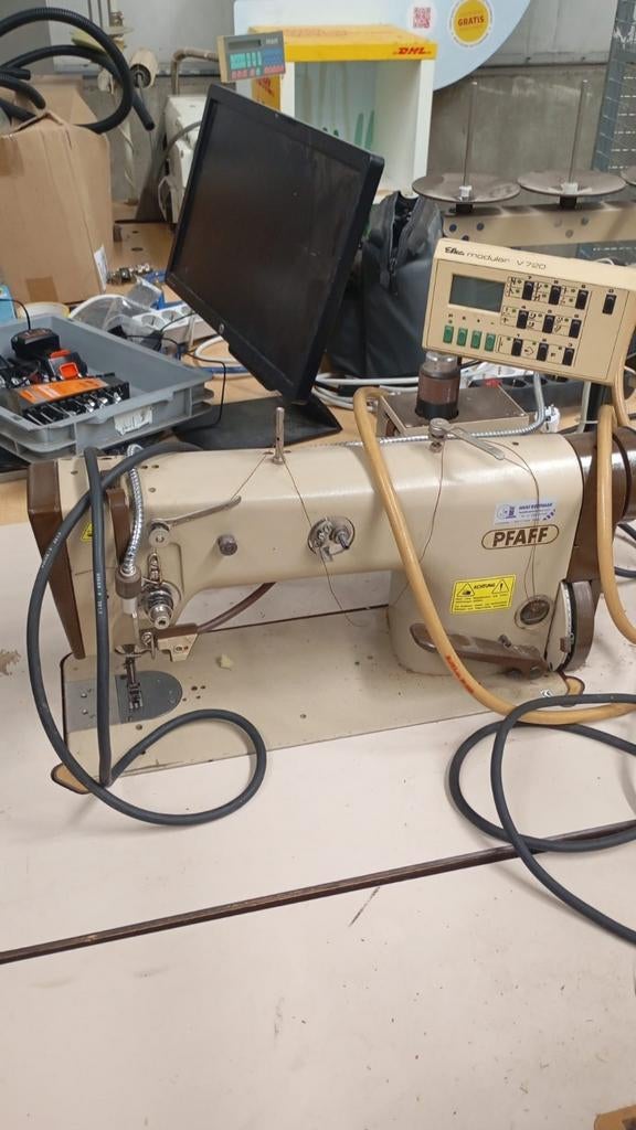Pfaff naaimachine, Hobby en Vrije tijd, Naaimachines en Toebehoren, Ophalen of Verzenden