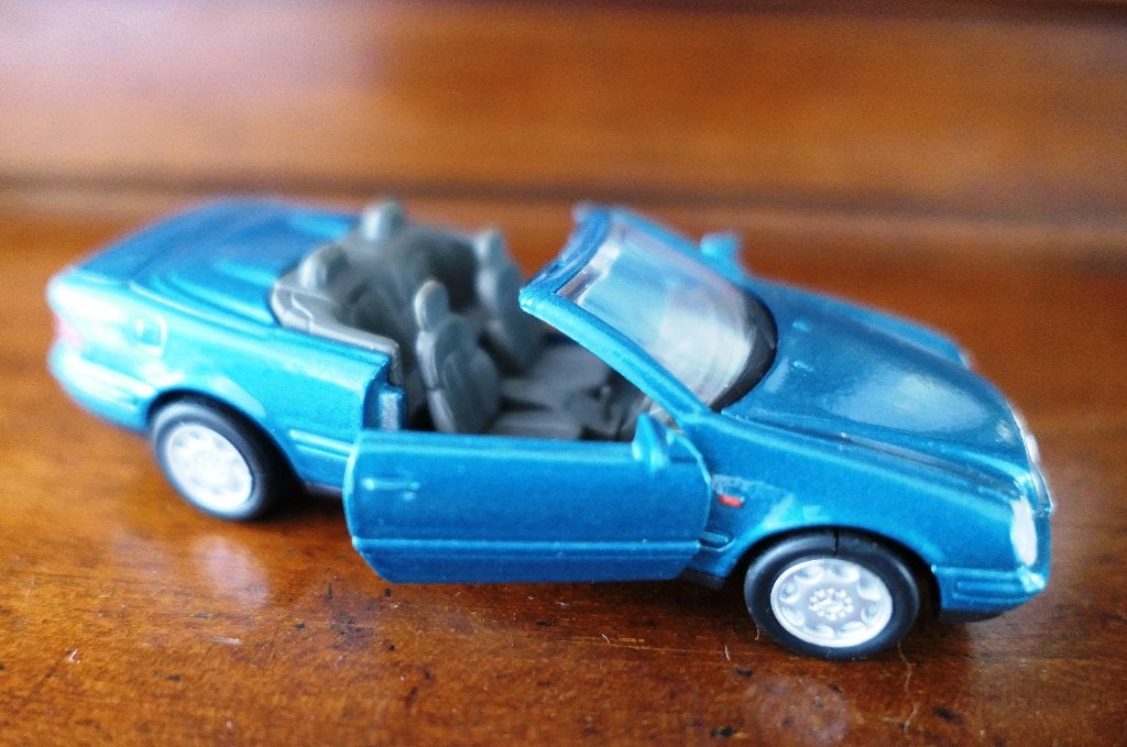 Welly Mercedes-Benz CLK Cabriolet - Metallic Blauw, Ophalen of Verzenden, Zo goed als nieuw, Auto's