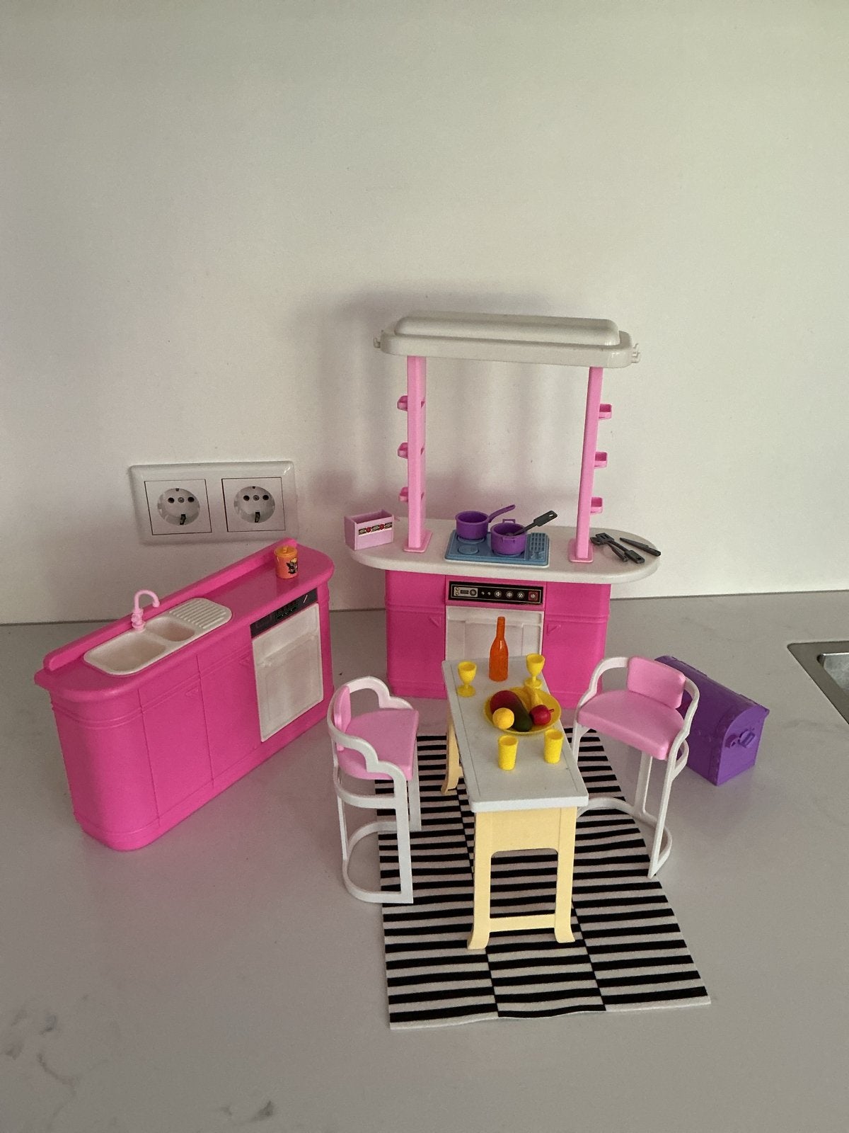 Barbie poppenhuis keuken  set, Kinderen en Baby's, Ophalen of Verzenden, Gebruikt, Toebehoren