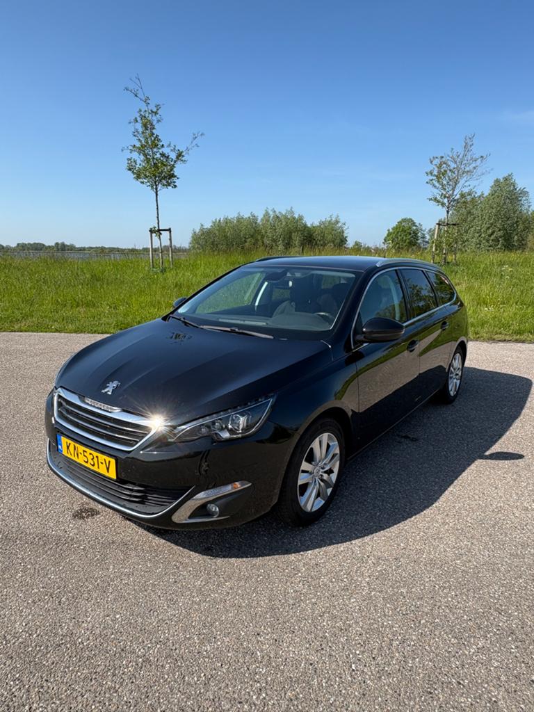 Peugeot 308 SW 1.2 benzine 130pk 2016 Zwart, Voorwielaandrijving, Stof, Zwart, 1199 cc