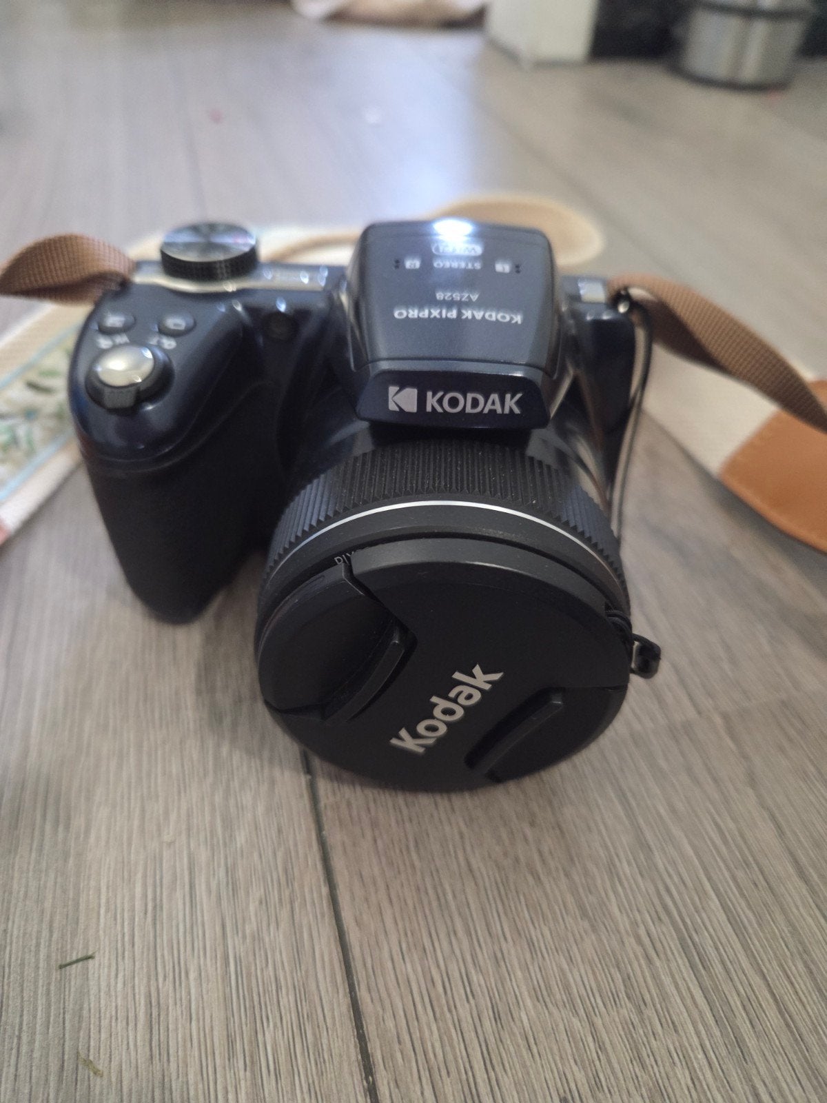 Kodak Pixpro AZ528 Bridgecamera met WiFi, Ingebouwde flitser, Ophalen of Verzenden, Zo goed als nieuw, Kodak