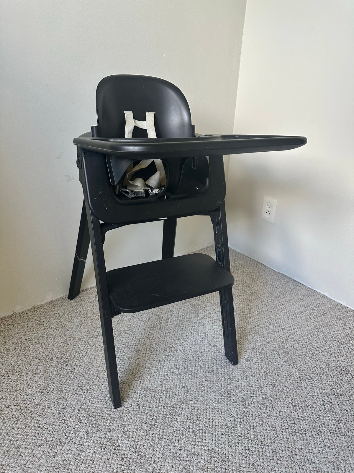Stokke steps meegroei kinderstoel babyset, Kinderen en Baby's, Kinderstoelen, Ophalen, Gebruikt, Meegroeistoel, Afneembaar eetblad