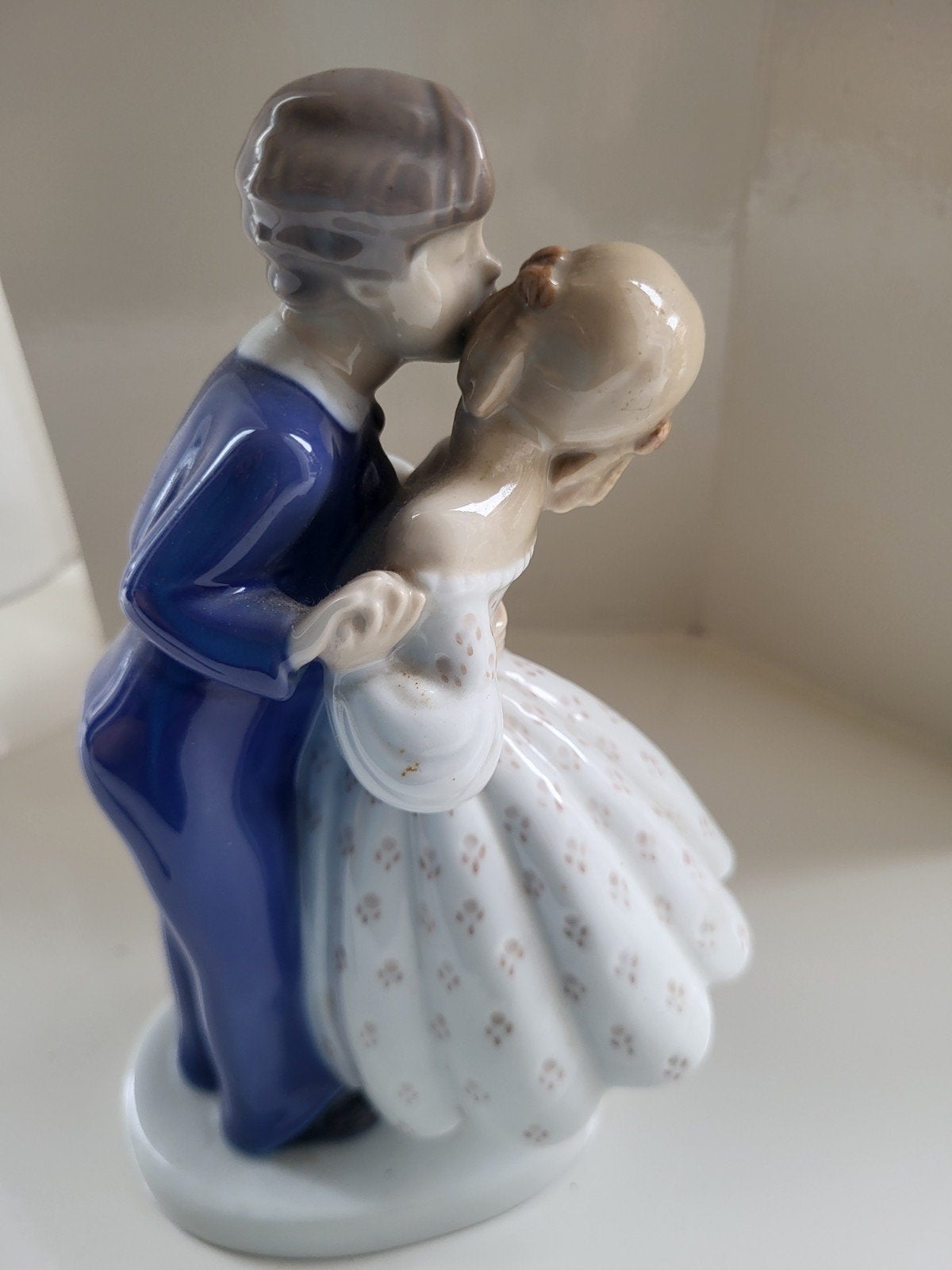 B&G Beeldje 'Het Kusje' 2162 - Porselein, Ophalen of Verzenden