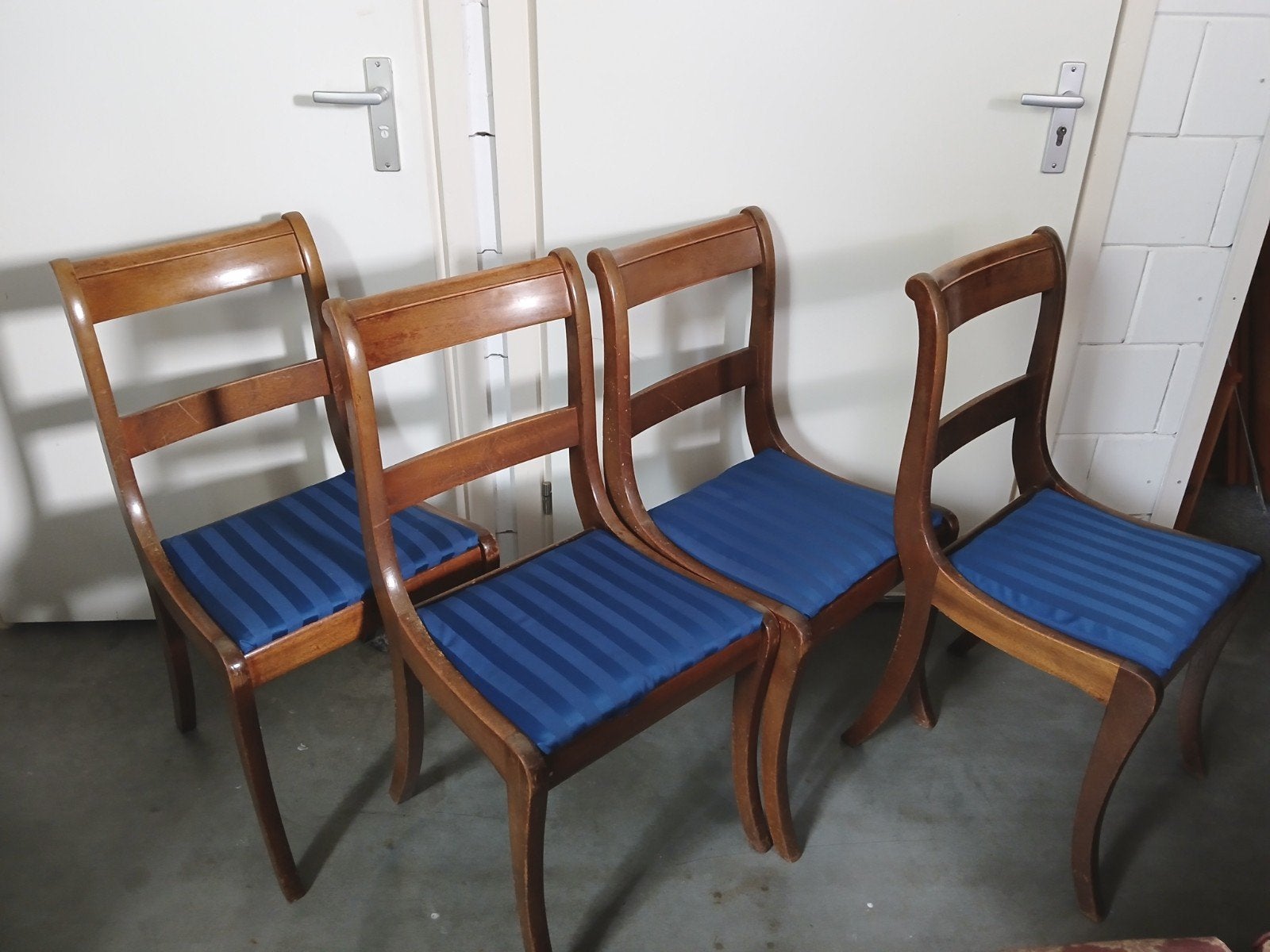 Set van 4 antieke stoelen met blauwe bekleding, Ophalen