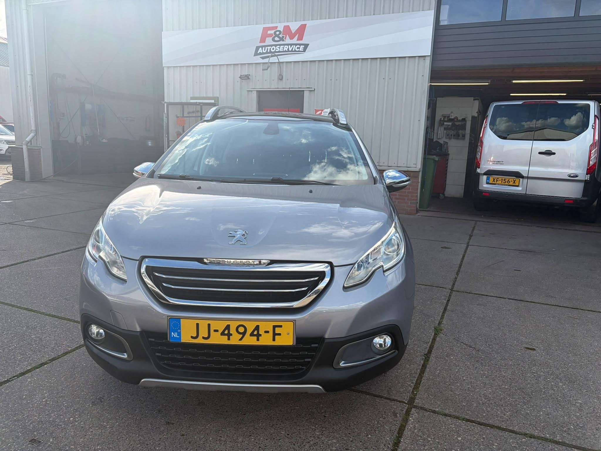 Peugeot 2008 1.2 PureTech Allure Clima, cruise, pano, trekha, Stof, Gebruikt, Euro 6, 1270 kg