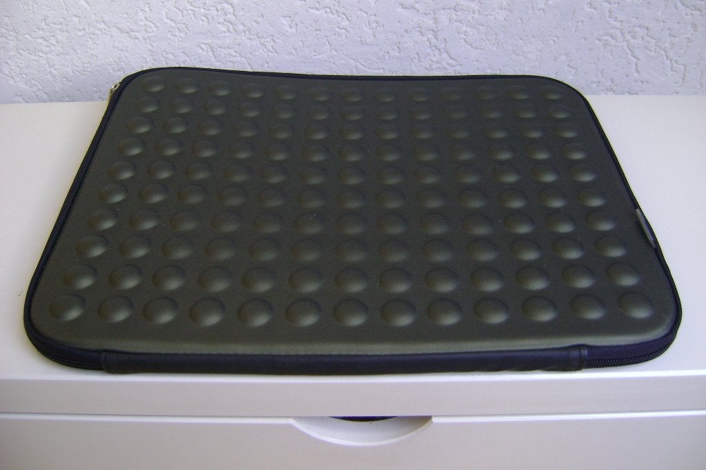 groene grundig laptop hoes met dubbele ritsen 36x30cm, Ophalen of Verzenden, 14 inch, Zo goed als nieuw, Grundig