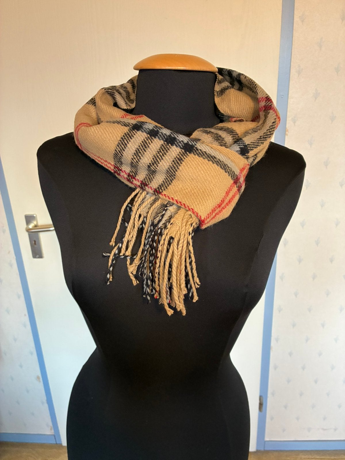 180 Romano sjaal in beige/rood/zwart, Verzenden, Zo goed als nieuw, Sjaal