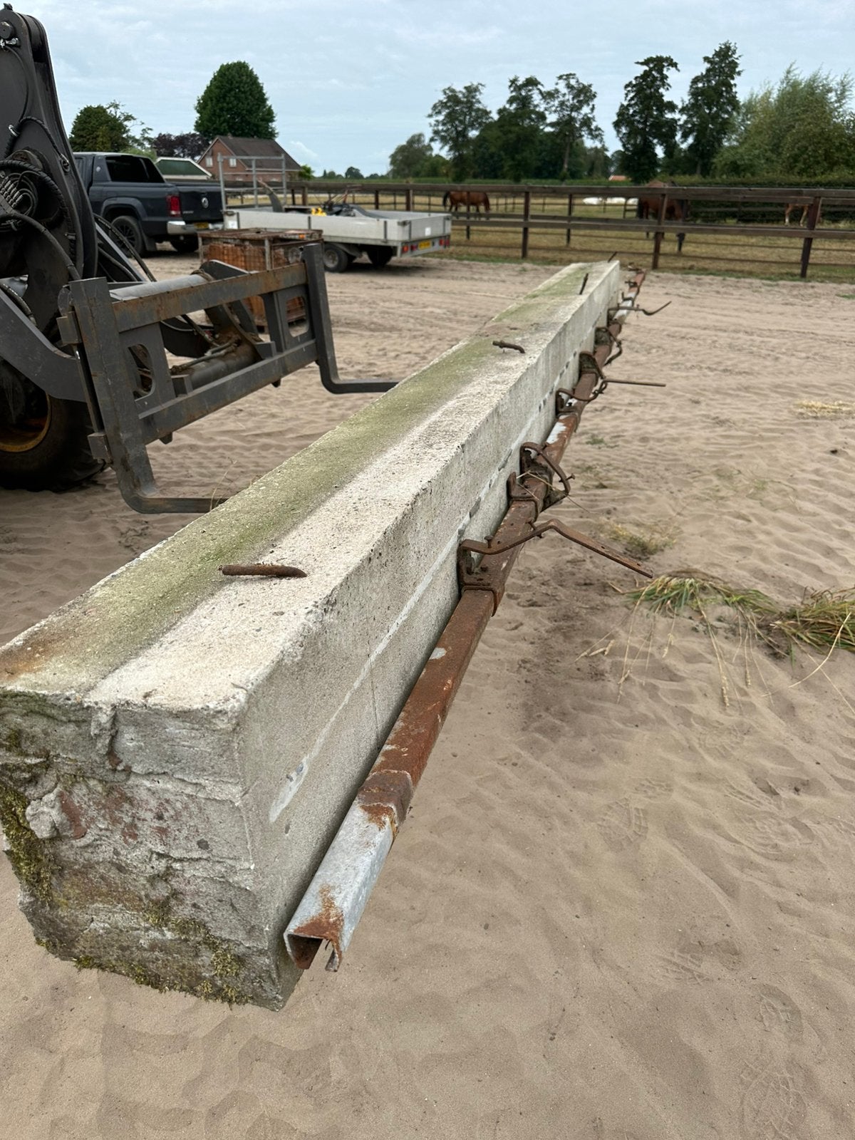 Betonnen latei, Ophalen of Verzenden, Zo goed als nieuw, IJzer