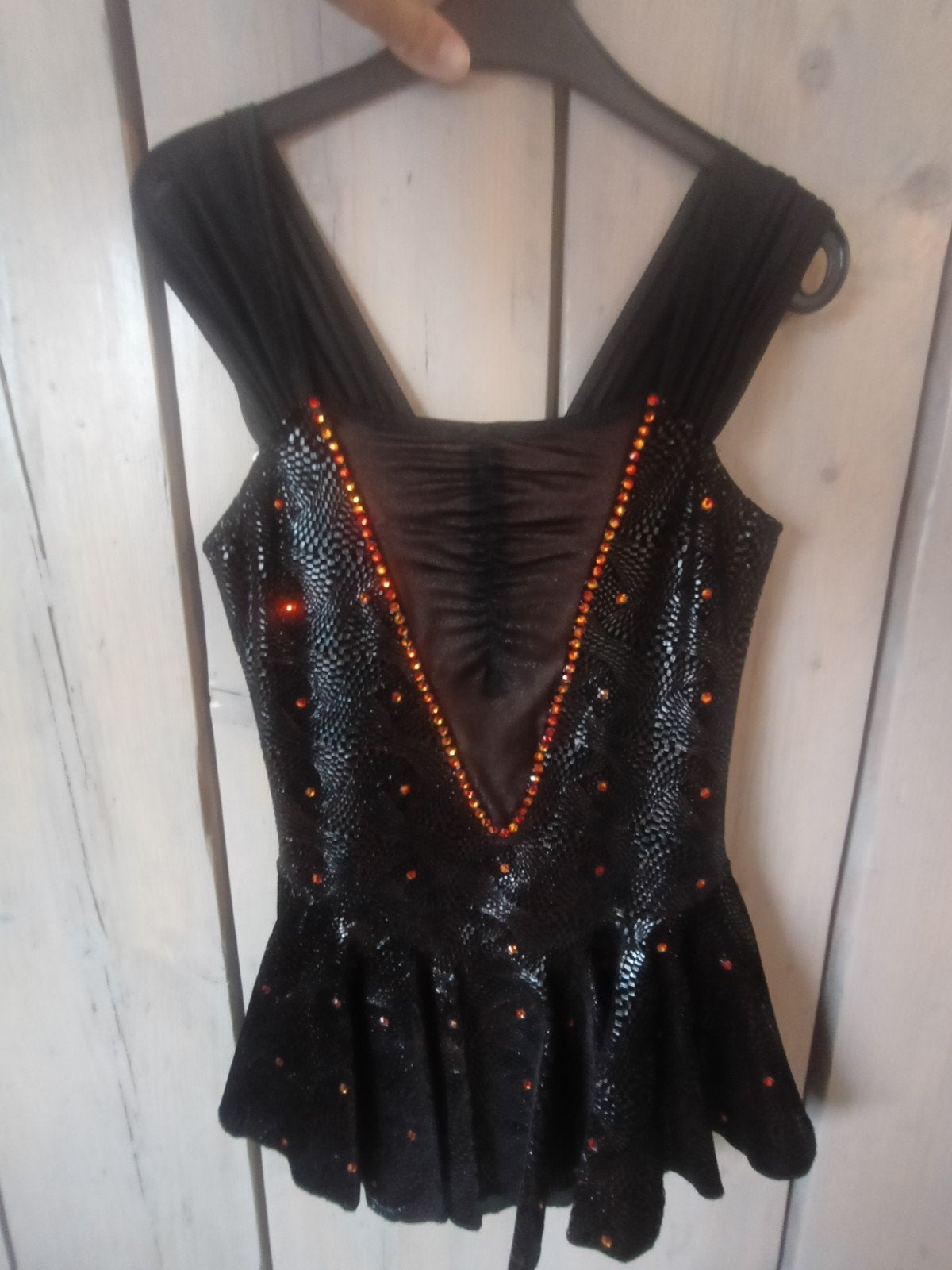 Uniek kunstschaatspakje met Swarovski Stenen - Maat 15, Kinderen en Baby's, Ophalen of Verzenden, Zo goed als nieuw, Onbekend