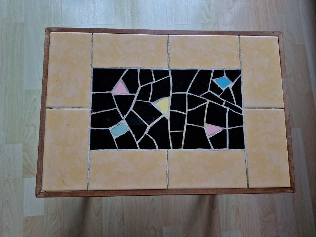 Stoelen, krukjes, tafeltje, schilderij, kussen, dekbed, Ophalen, Gebruikt