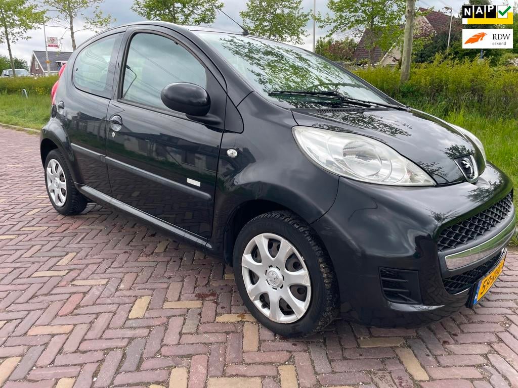 Peugeot 107 1.0-12V Millesim 200-Airco, Auto's, Voorwielaandrijving, Euro 5, Gebruikt, 4 stoelen