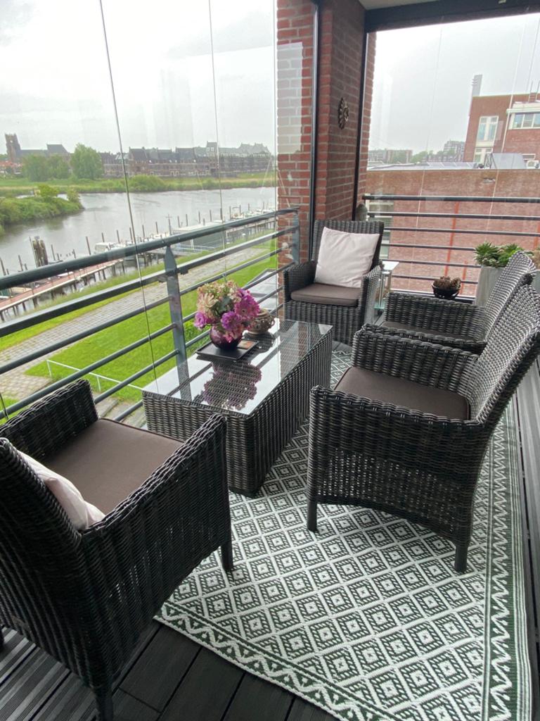 4 Hartman stoelen, tafel met glazen blad, Tuin en Terras, Tuinsets en Loungesets, Ophalen, Zo goed als nieuw, Kunststof