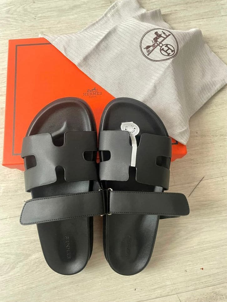 Hermès Slippers  Zwart, Nieuw in doos, Kleding | Dames, Schoenen, Slippers, Zwart, Nieuw, Ophalen of Verzenden