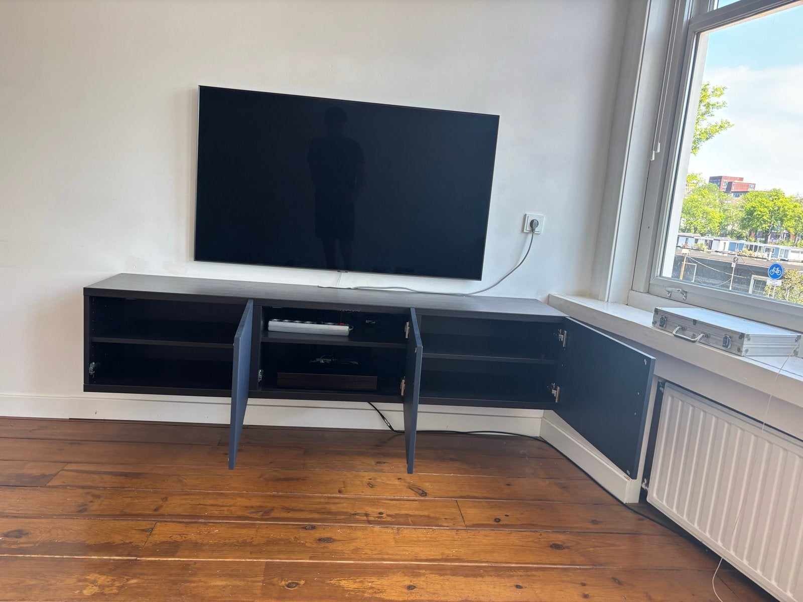 Zwevend TV-meubel met opbergruimte, Ophalen, Gebruikt, 200 cm of meer, Minder dan 100 cm
