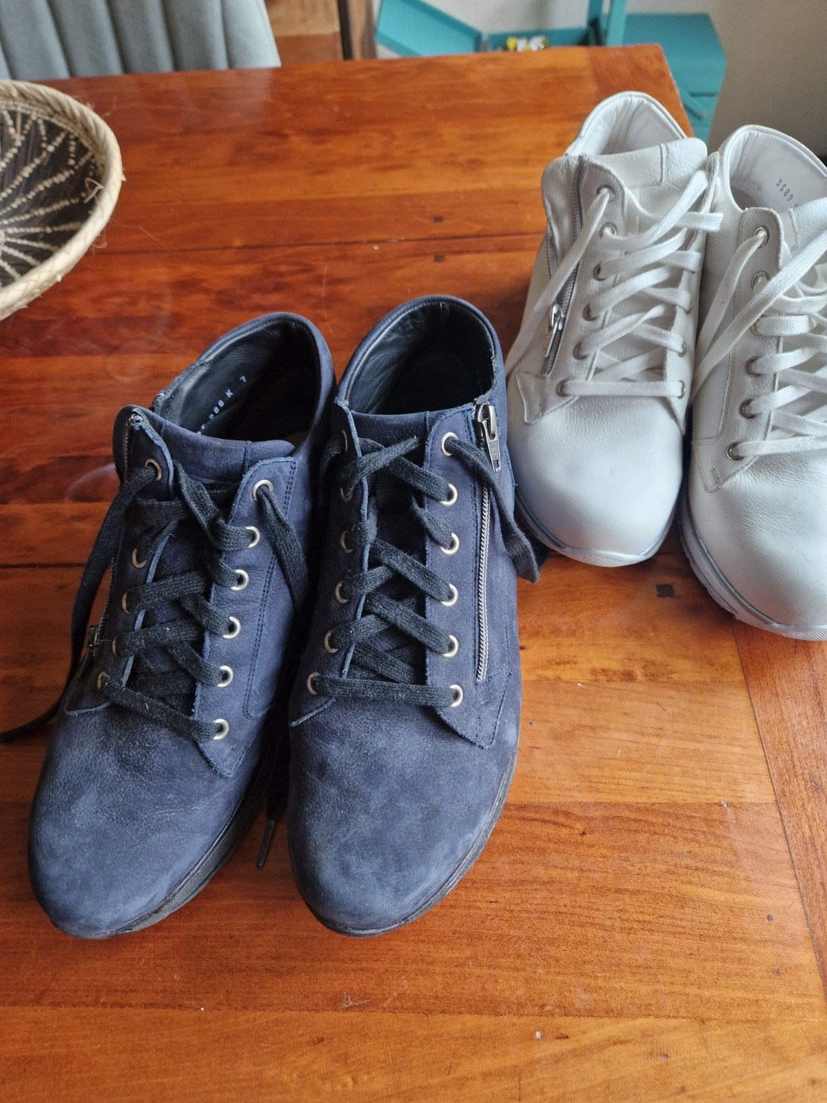 Durea halfhoge sneakers - maat 7 K (nubuck leer), Kleding | Dames, Durea, Blauw, Ophalen of Verzenden, Zo goed als nieuw