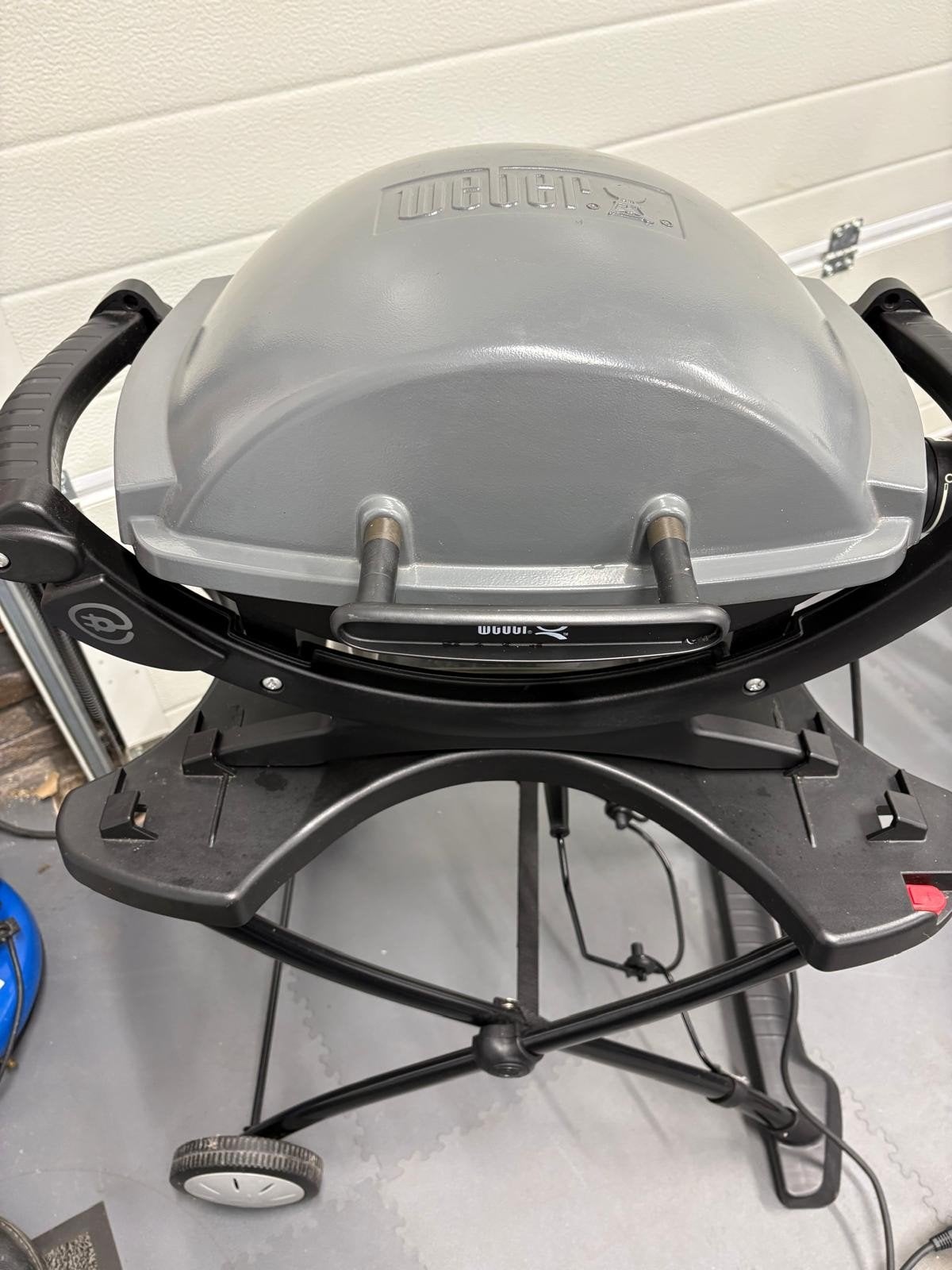 Weber Q140 elektrische barbecue met onderstel en hoes, Ophalen, Gebruikt, Weber