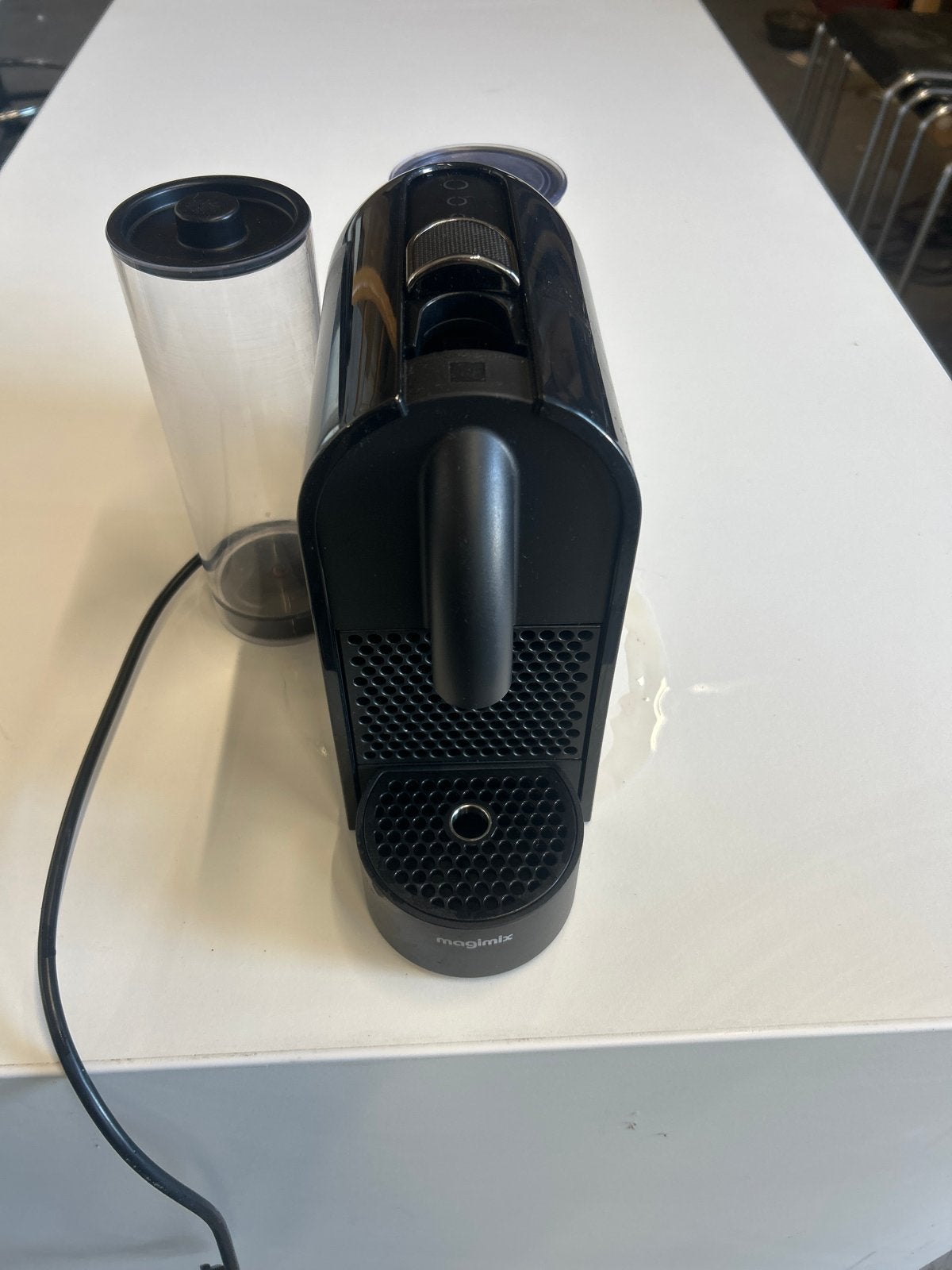 Nespresso Magimix Inissia met Aeroccino 3 melkopschuimer, Gebruikt, Espresso apparaat, Ophalen of Verzenden, 1 kopje