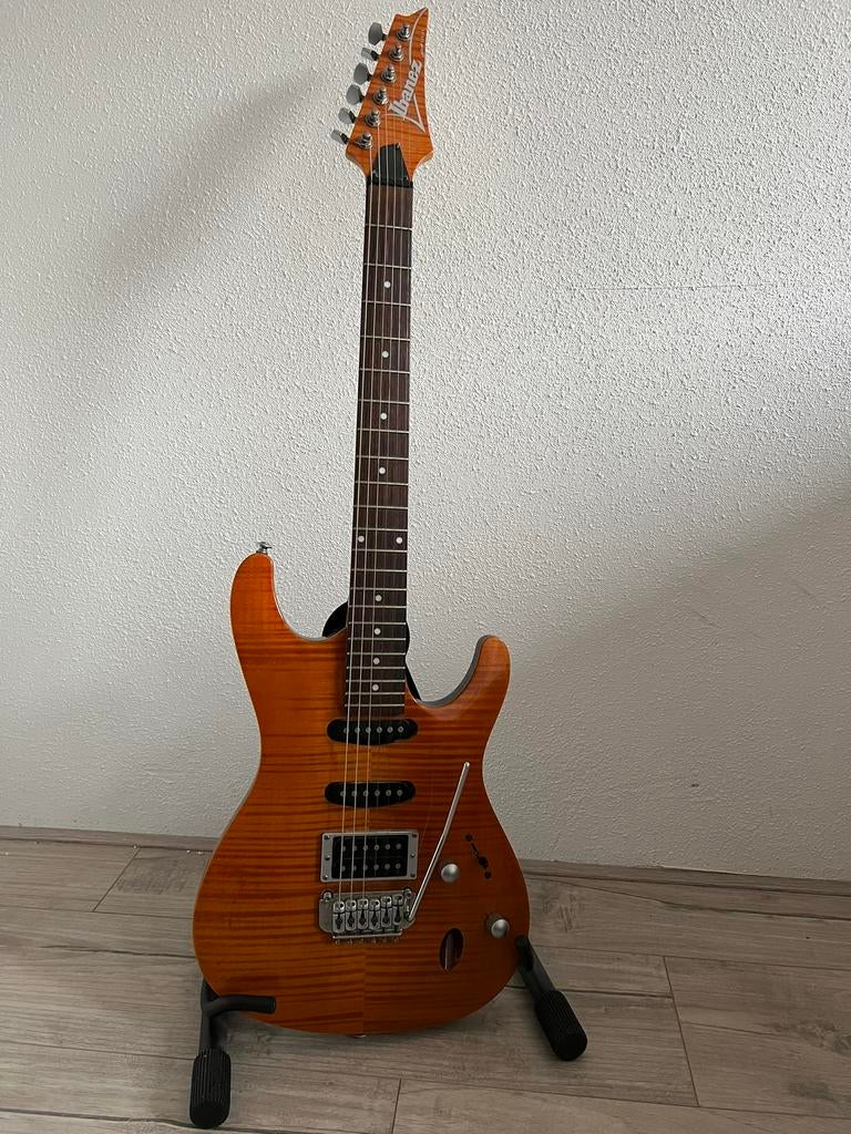 Ibanez SA120 elektrische gitaar, Muziek en Instrumenten, Ophalen, Zo goed als nieuw, Solid body, Ibanez