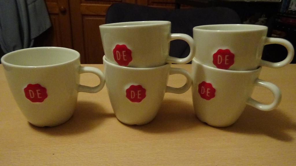 5 Koffiekopjes Van Douwe Egberts Van Aardewerk., Ophalen of Verzenden, Zo goed als nieuw, Overige stijlen, Kop(pen) en/of Schotel(s)