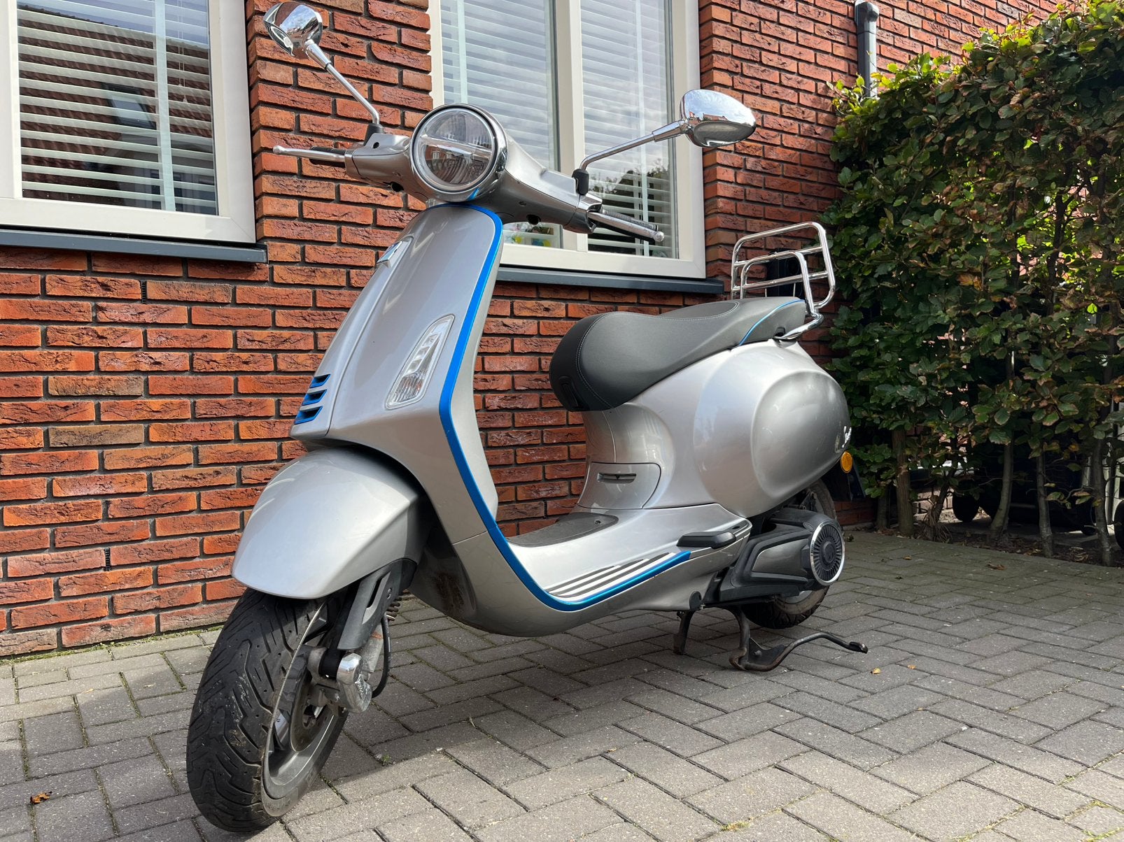 Vespa Elettrica scooter 45km/u, Ophalen, Gebruikt, Maximaal 45 km/u, Elektrisch