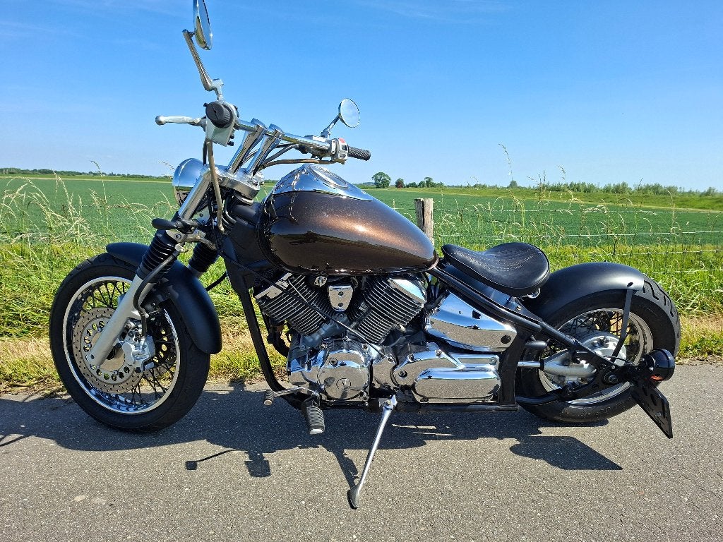 DRAGSTAR XVS 1100 BOBBER, Motoren, Cardan-aandrijving, 2 cilinders, Gebruikt, Particulier