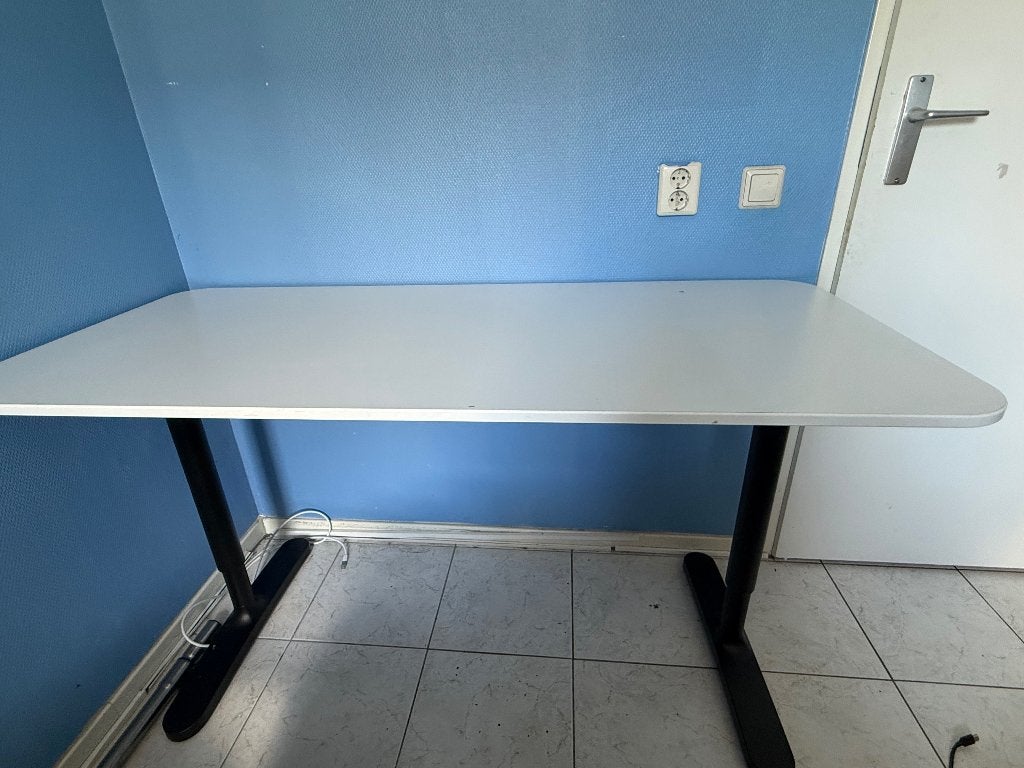 Bureau 140cm Bekant, Ophalen, Gebruikt, Hout, IKEA