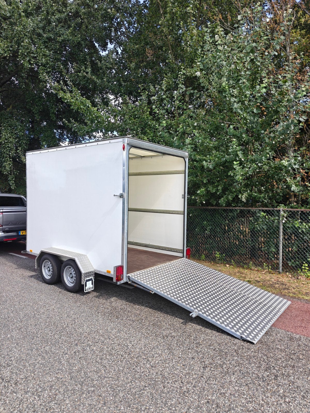 Blue Line gesloten aanhanger met laadklep, Ophalen of Verzenden, Zo goed als nieuw
