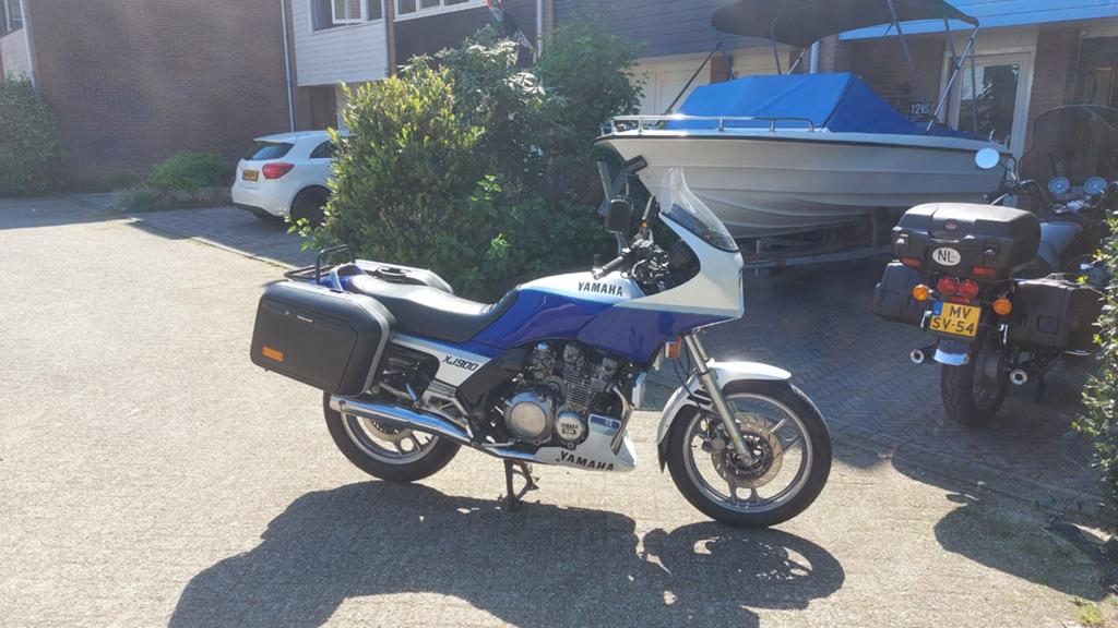 Xj900F met weinig km's. Technisch 110%, Motoren, Motoren | Yamaha, Cardan-aandrijving, 4 cilinders, Motorrijbewijs A, Gebruikt