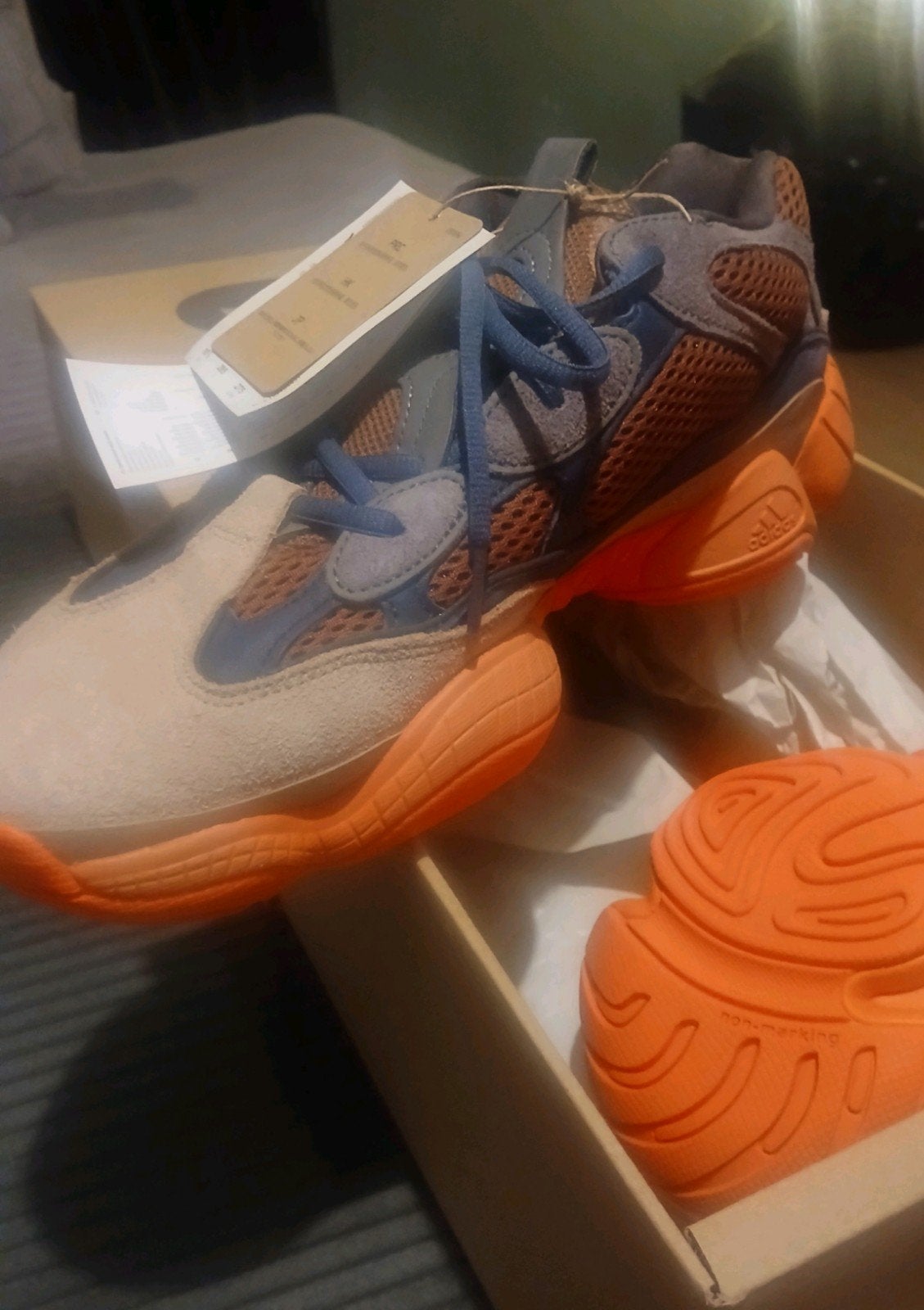 NIEUW, Kleding | Heren, Ophalen of Verzenden, Nieuw, Adidas Yeezy, Sneakers of Gympen