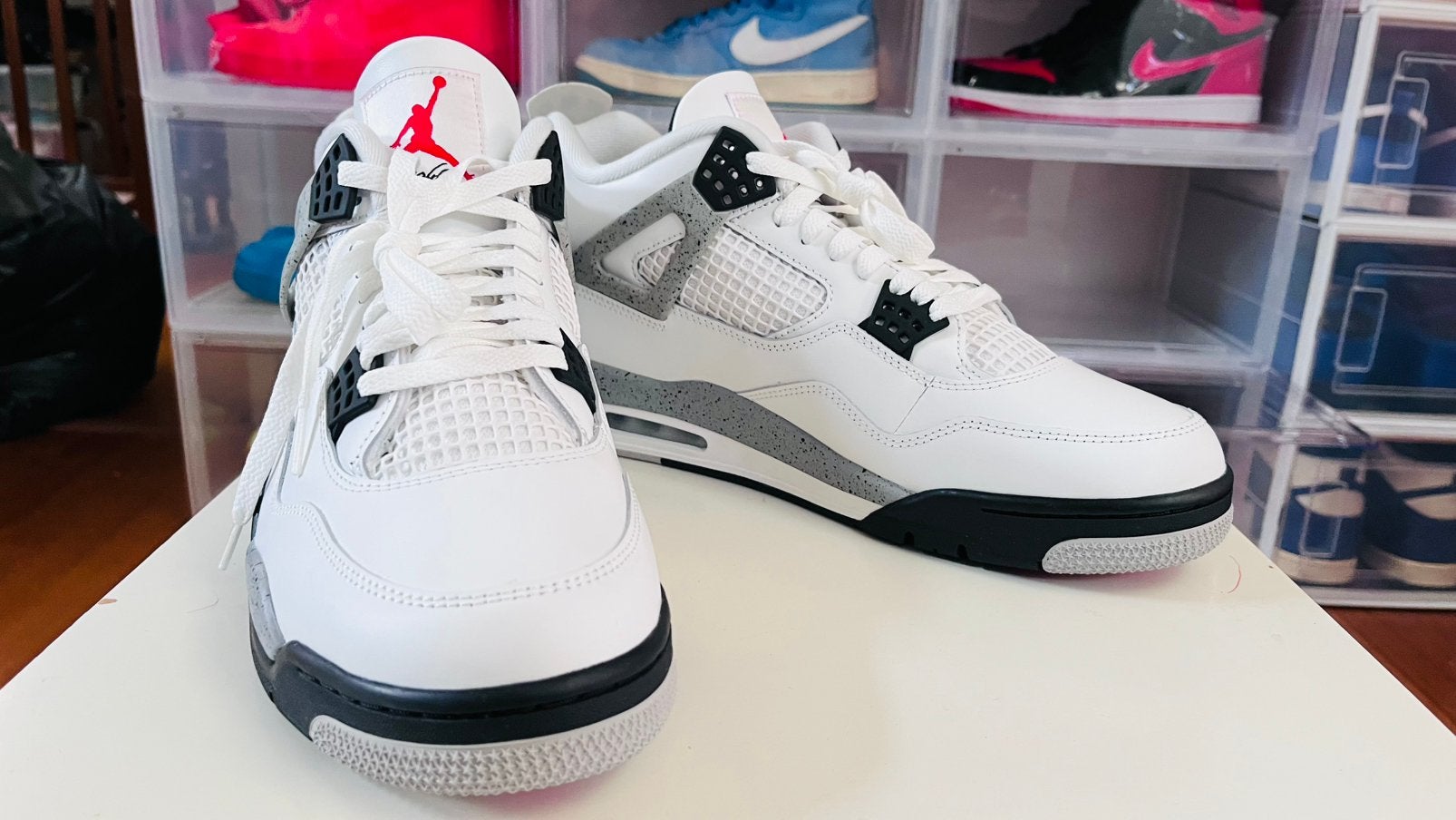 Jordan 4 Retro white cement (2025), Ophalen of Verzenden, Zo goed als nieuw, Wit