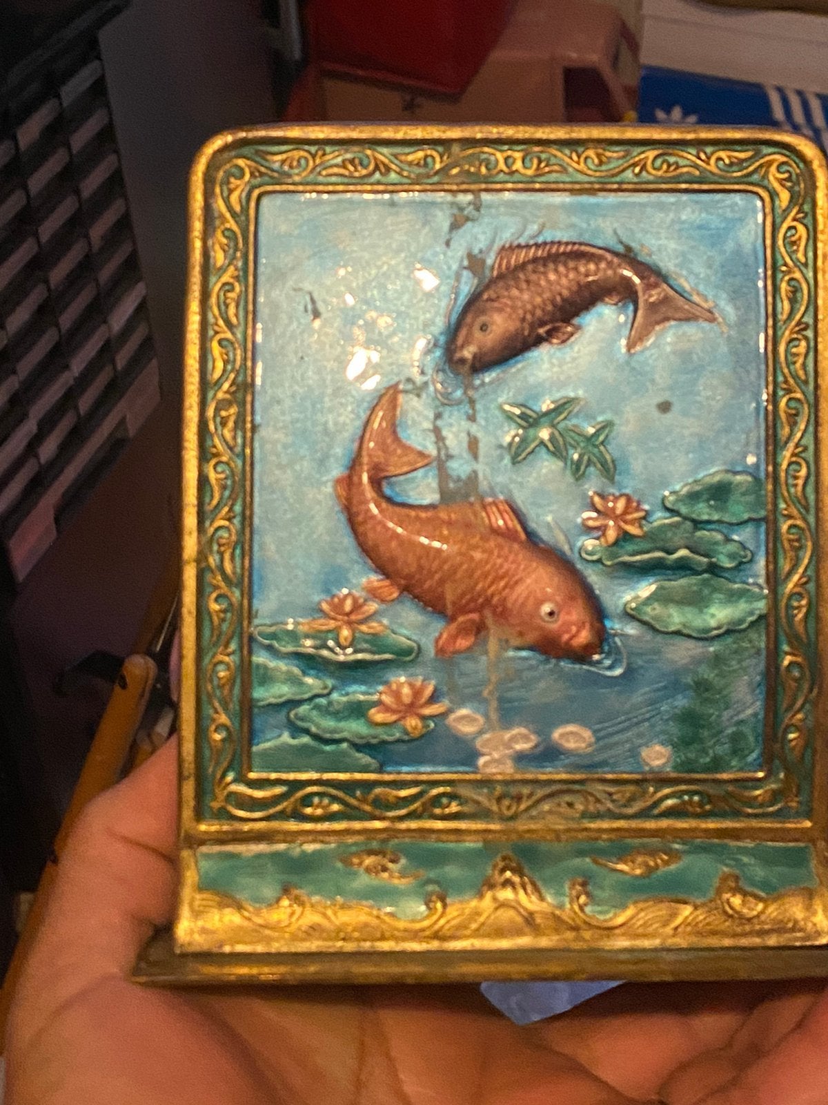 Vintage Boekensteun met Karpermotief, Ophalen of Verzenden