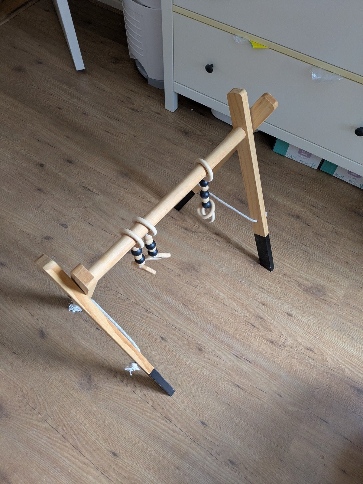 Houten babygym met speeltjes, Kinderen en Baby's, Speelgoed | Babyspeelgoed, Ophalen of Verzenden, Zo goed als nieuw, Babygym