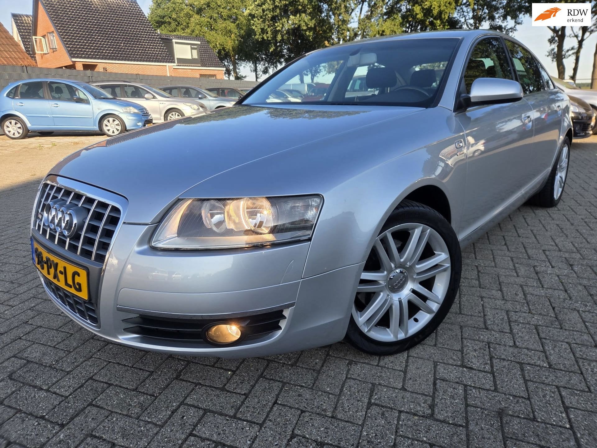 Audi A6 Limousine 2.4 Pro Line 2005 Automaat/Airco/Cruise/Tr, Auto's, Audi, Stof, Gebruikt, Zwart, Parkeersensor