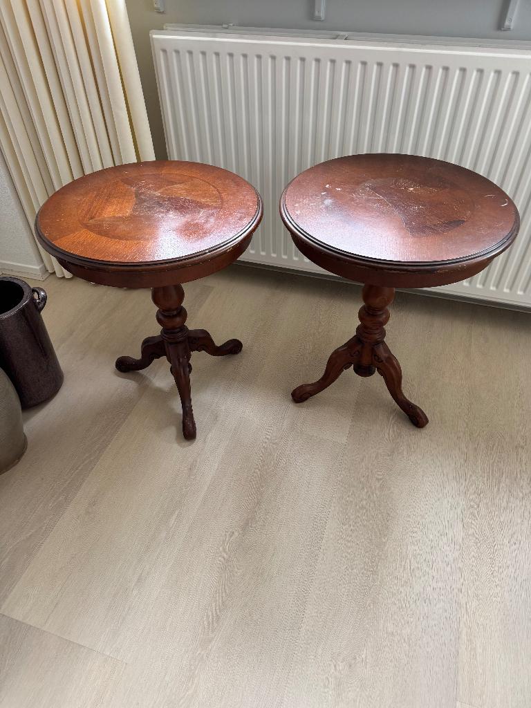 Set van 2 klassieke houten ronde bijzettafeltjes (opknappen), Huis en Inrichting, Tafels | Bijzettafels, Gebruikt, Rond, 55 tot 75 cm