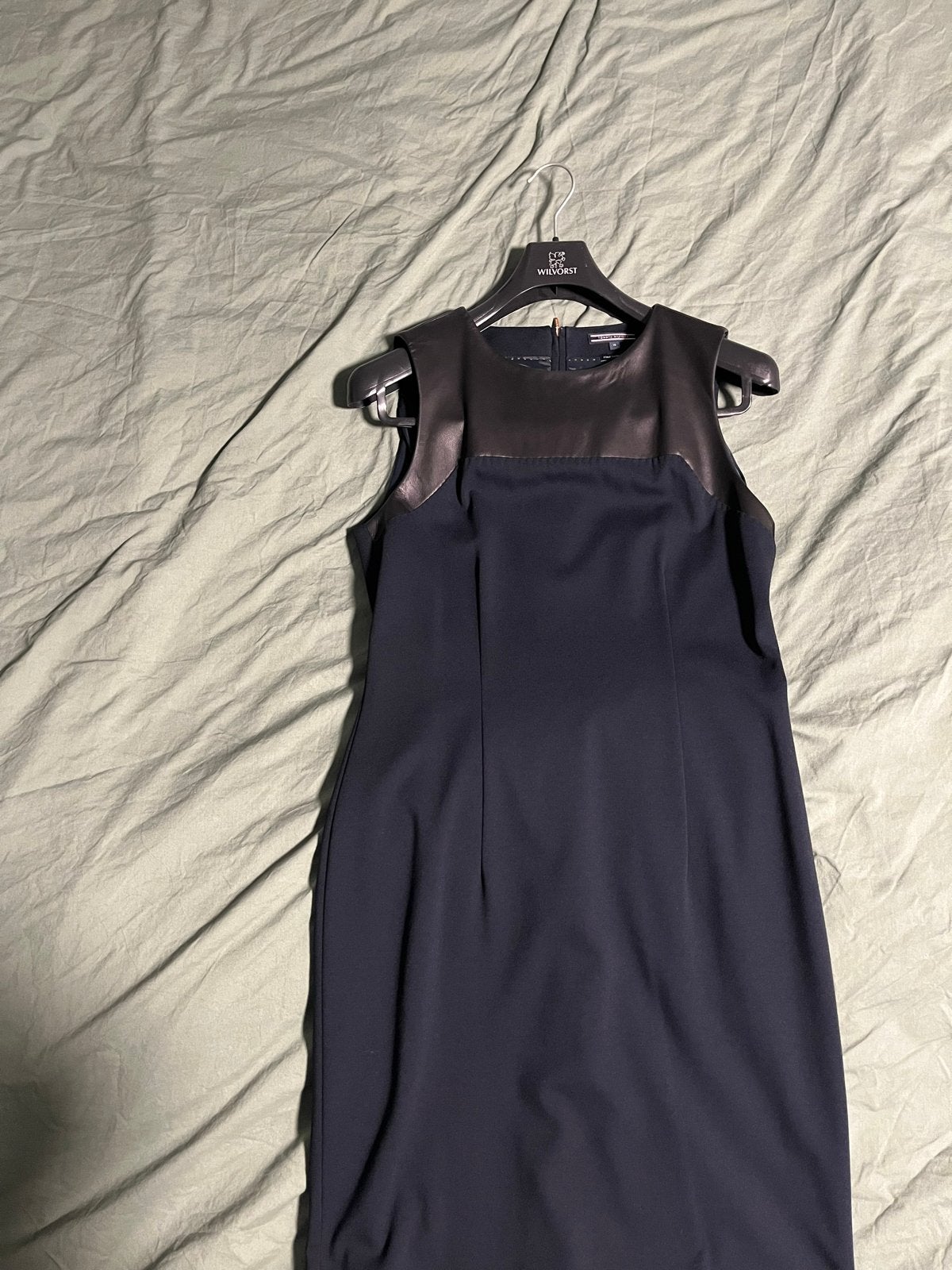 Tommy Hilfiger jurk met leren details, Kleding | Dames, Maat 38/40 (M), Blauw, Ophalen of Verzenden, Zo goed als nieuw