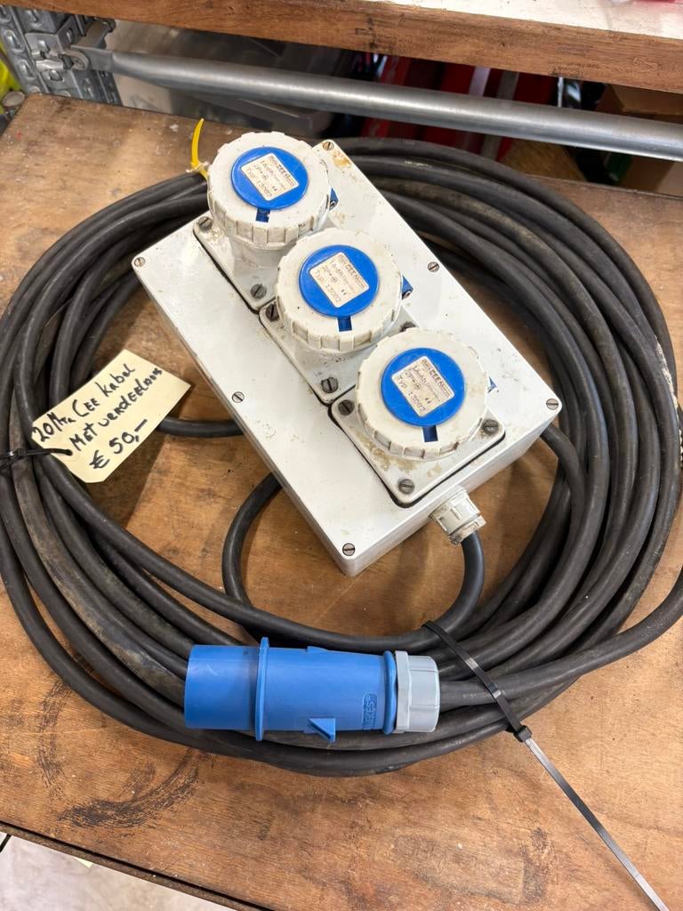 Campingkabel met verdeelblok van 1 naar 3  Cee aansluiting, Caravans en Kamperen, Kampeeraccessoires, Gebruikt, Ophalen