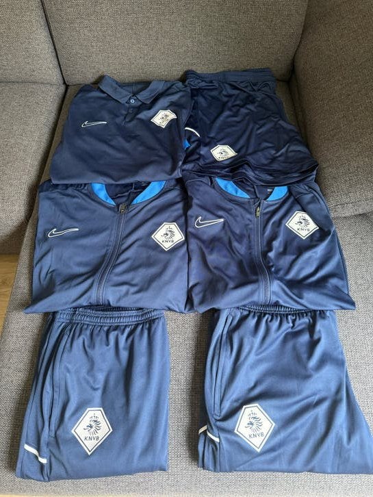 KNVB Nike Trainingspakken en Shirts - Diverse Maten, Groter dan maat XL, Ophalen of Verzenden, Zo goed als nieuw, Set