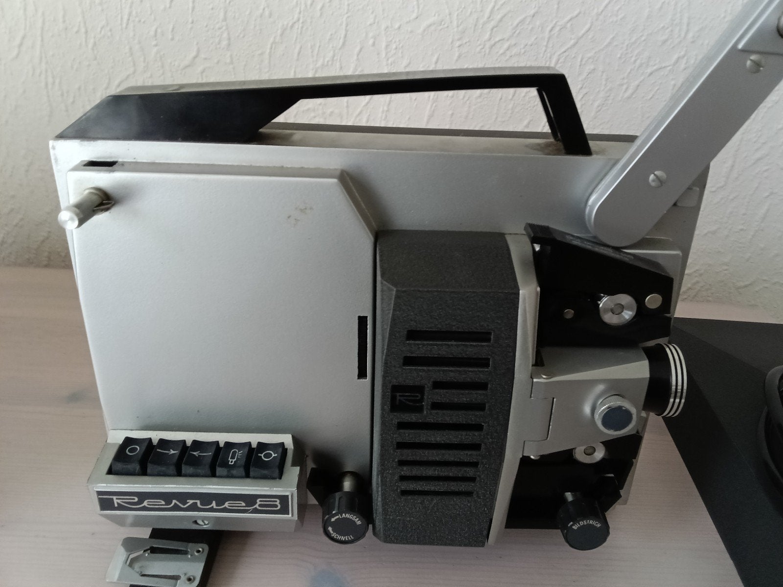 Vintage Revue 8 filmprojector, Audio, Tv en Foto, Vintage Televisies, Ophalen of Verzenden, Gebruikt, Overige merken