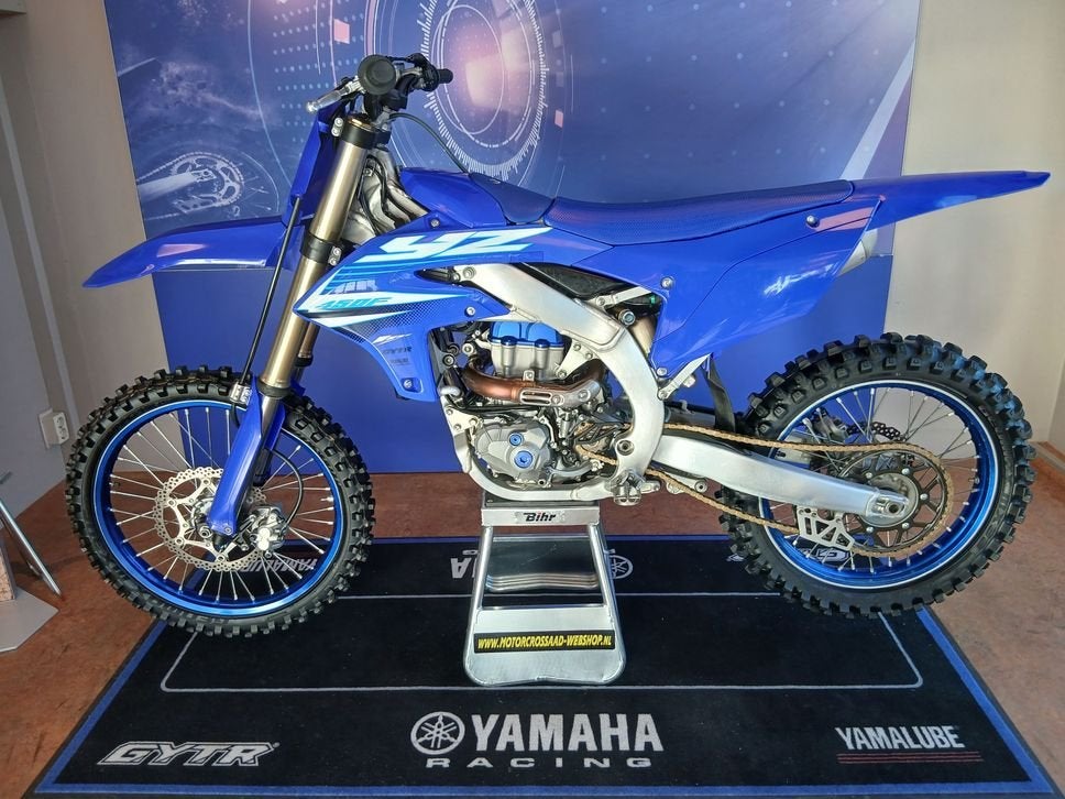 YAMAHA YZ450F 2025 - ORIGINEEL - 67 UUR!, Motoren, 450 cc, Motorrijbewijs A, Bedrijf, Onbekend