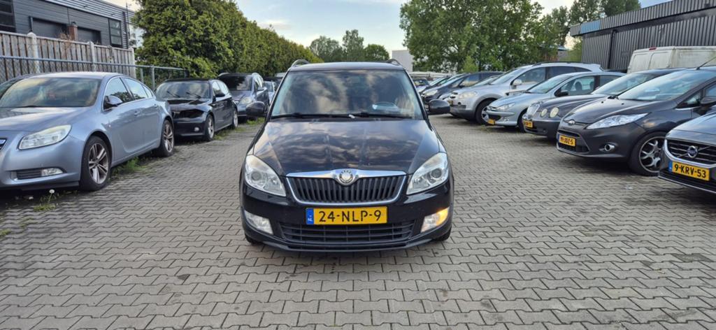 Skoda Fabia 1.2 TDI 55KW Combi 2010 Zwart, Auto's, Skoda, Voorwielaandrijving, Euro 5, Zwart, 1199 cc